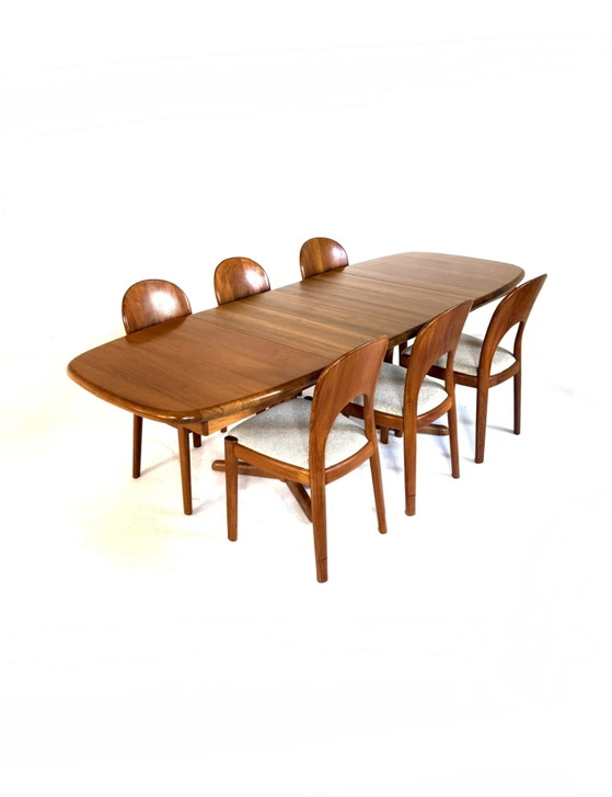 Image 1 of Vintage XXL extendable Danish dining table, Dyrlund '70