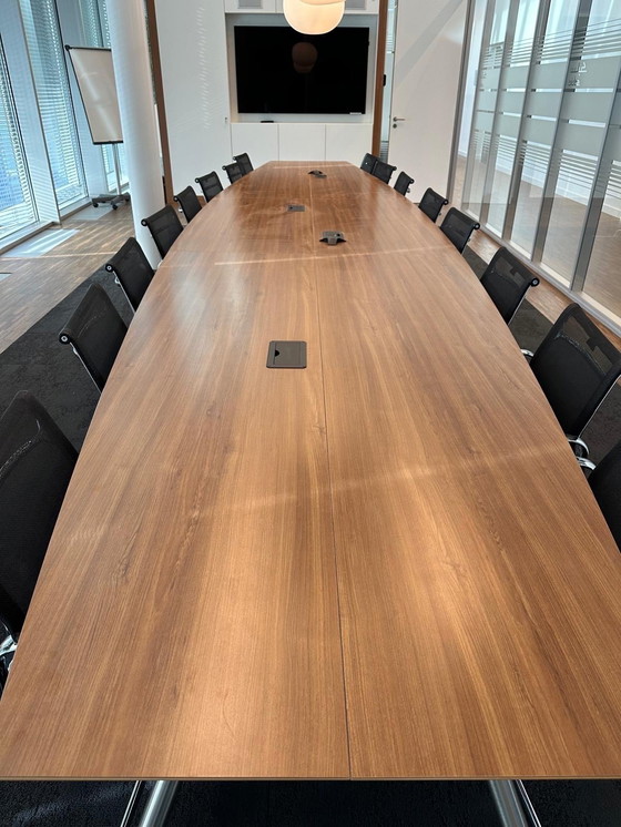 Image 1 of Stylish Twinform Task conference table - American walnut veneer - New condition