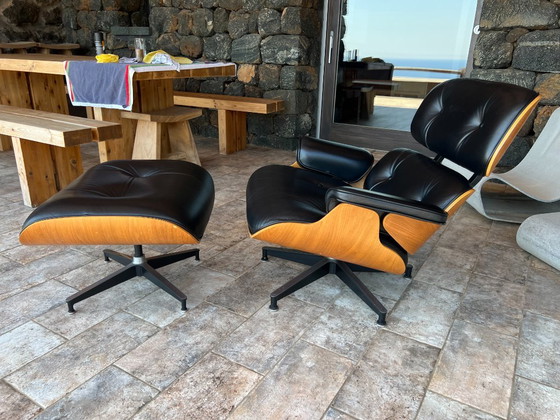 Charles Eames Lounge Chair e Ottoman 670/671 in pelle nera, Herman Miller, Poltrone, Nero (foto 9 di 11)