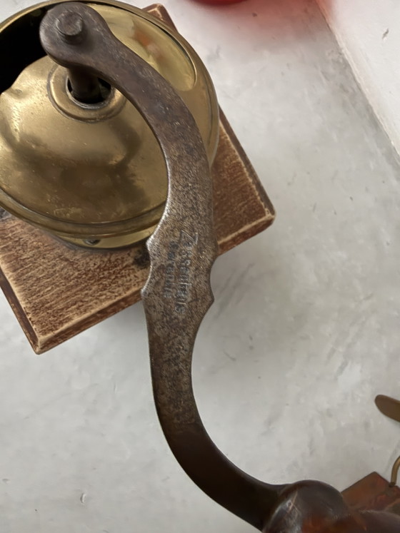 Moulin à café Zassenhaus R.Z. ancien | vers 1925-1935 | Laiton et bois – RZ Zassenhaus, Objets déco, Wood (photo 4 of 6)
