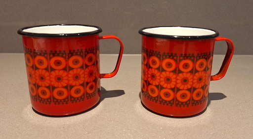 2 Arabia Funel Mugs