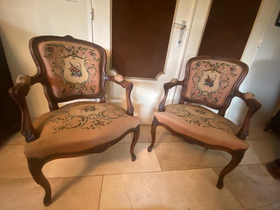 Image 1 of Handbestickte Sessel