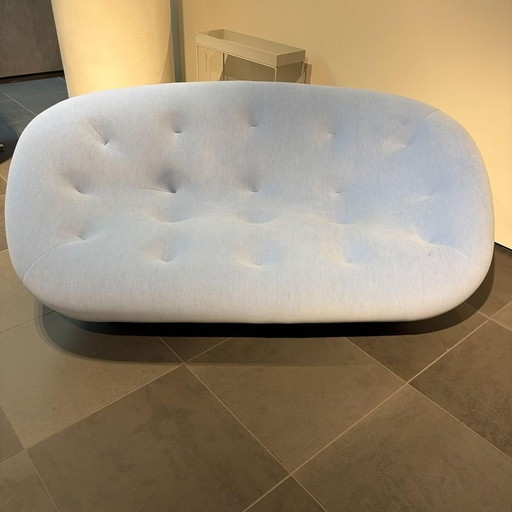 Ligne Roset Ploum Medium Canapé licht blauw – banken
