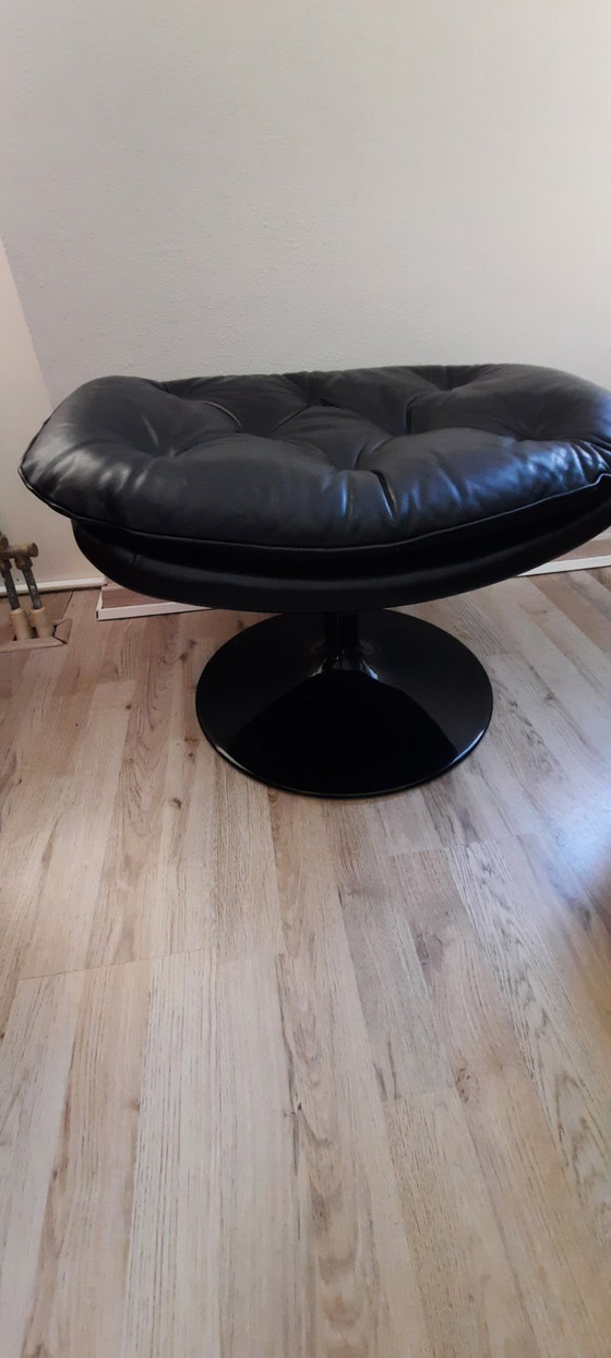 Image 1 of Fauteuil pivotant et repose-pieds Artifort