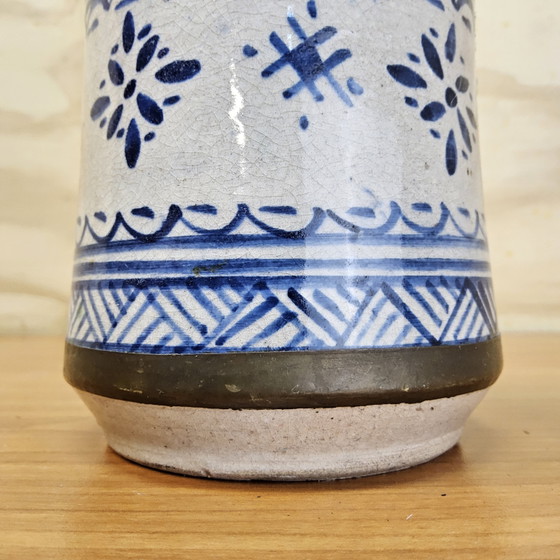 Image 1 of Vintage Ceramic Moroccan Fassi motif vase blue / white (FES) cobalt blue / copper rims