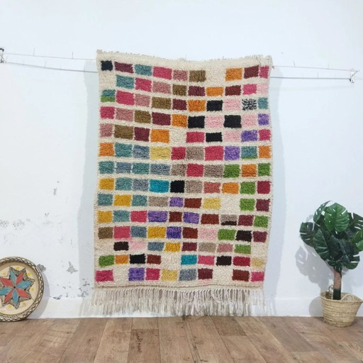 Wollen Azilal-vloerkleed met veelkleurige mozaïek – handgeweven patchwork (152×117 cm)