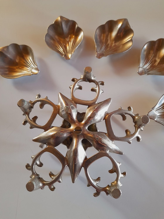 Silver-plated metal flower ashtray, 1970s – Decorative Objects (photo 3 of 7)