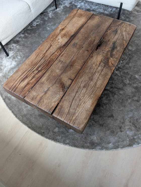 Image 1 of Brutalistischer Couchtisch aus massivem Holz, 72 x 120