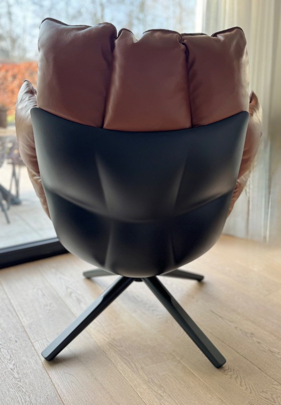 Image 1 of B&B Italia - Husk draaibare fauteuil en voetenbank