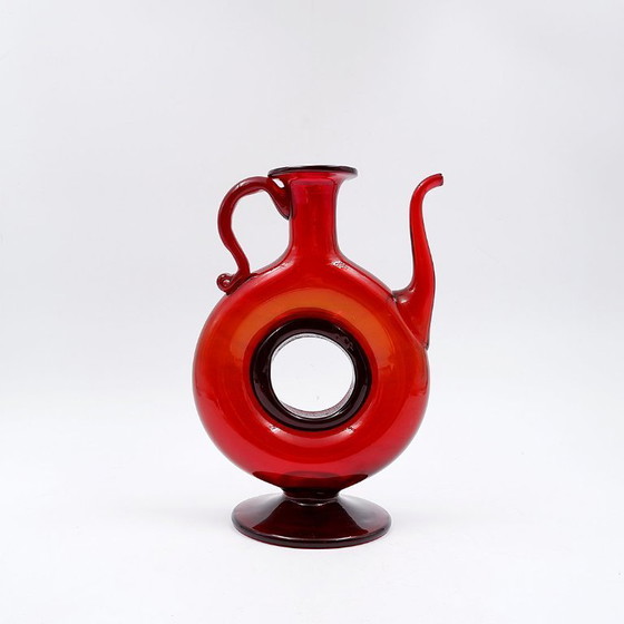 Image 1 of Caraffa vintage in vetro soffiato rosso "Anneau"