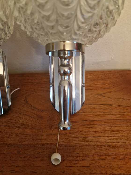Image 1 of lampade da parete di metà secolo realizzate in vetro e metallo.