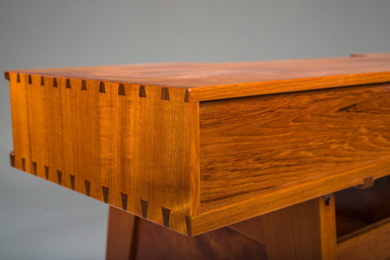 Image 1 of Mid-Century Modern Teak Schreibtisch, 1980er Jahre