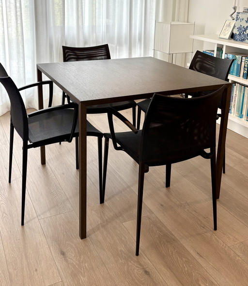 Arco Slim dining table