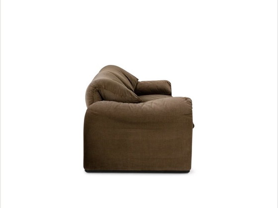Image 1 of Iconische vintage Cassina 2-zitsbank met originele bekleding.