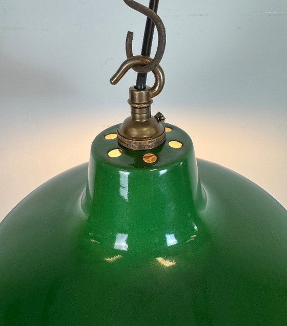 Image 1 of Industriële groene emaille fabriekshanglamp van Revo, jaren 50