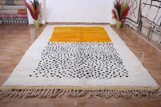 Handmade Moroccan wool rug, 250cm x 150cm, unique piece. – Rugs & carpets (photo 13 of 21)
