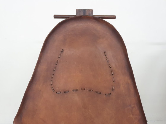 Image 1 of Ensemble de deux fauteuils lounge en cuir façon selle, Brésil, années 1960