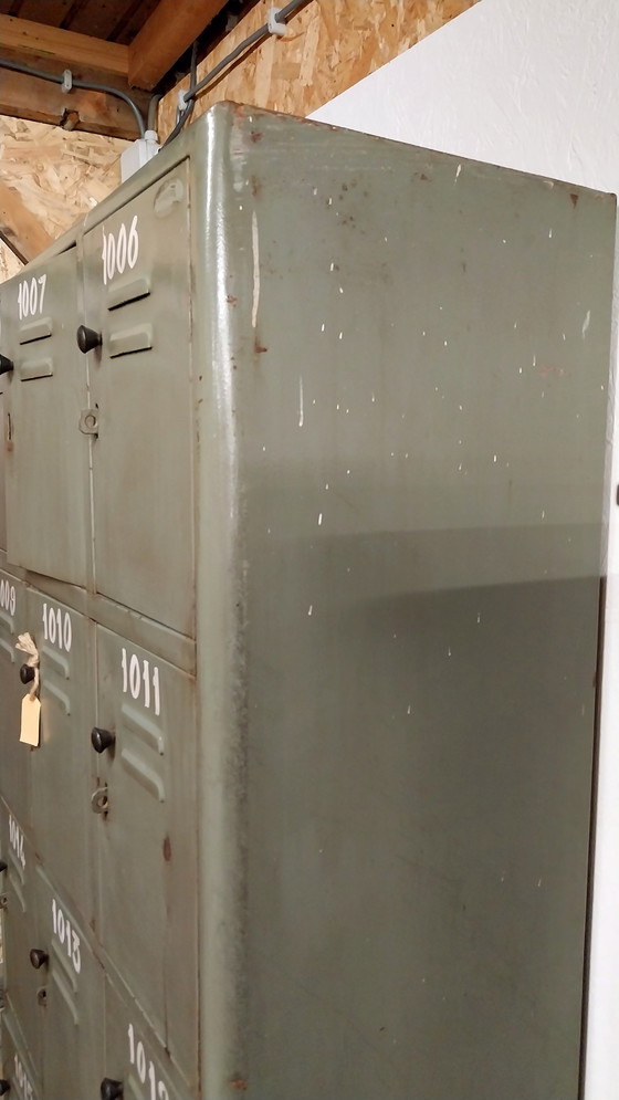 Image 1 of Oude lockerkast grijsgroen 185*83*40 cm