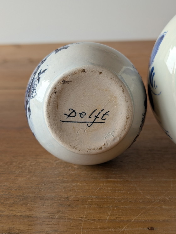 Image 1 of Juego de 4 jarrones de loza azul de Delft – pintados a mano, Holanda, siglo XX