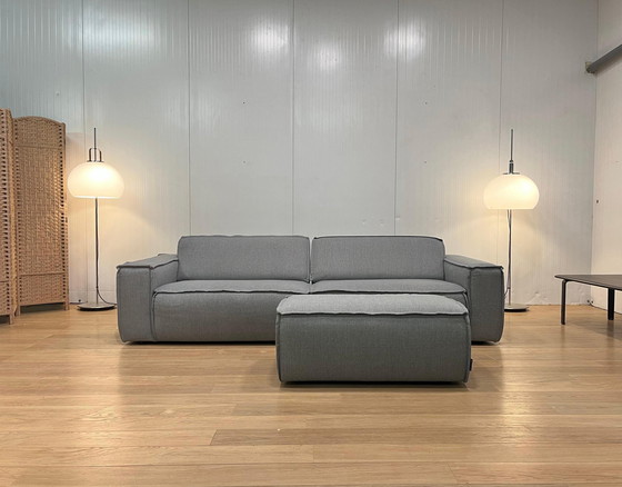 Image 1 of ZGAN Fest Amsterdam 3-Zits Bank + Hocker - KVADRAT Grijs