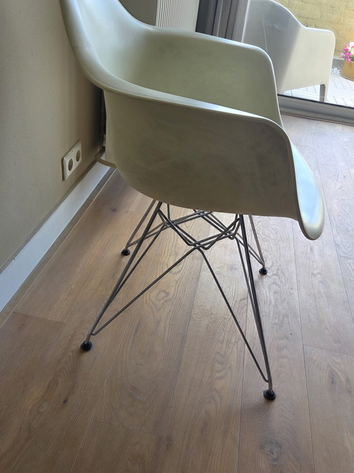 4x Eames chair