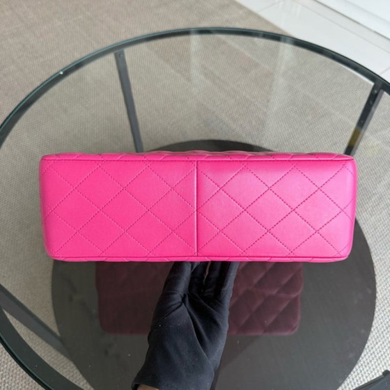 Image 1 of Chanel Classic Flap Jumbo - Dubbele klep 30 cm, gewatteerd lamsleer, roze, zilverkleurige hardware