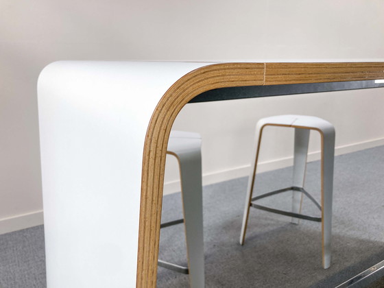 Image 1 of Mesa de conferencias Brunner Hoc con cuatro sillas