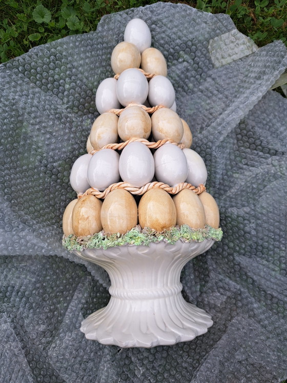 Image 1 of Mid-Century Italiaanse Keramische Eier-Pyramide / Trompe-l'œil XXL