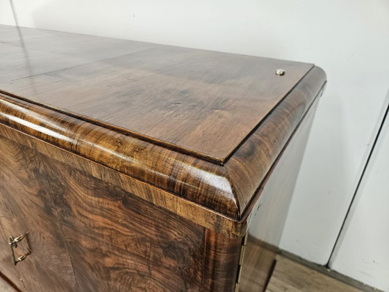 Buffet bas Art Déco en noyer à trois portes, années 1940 – Bois, Klassiek (photo 6 of 27)