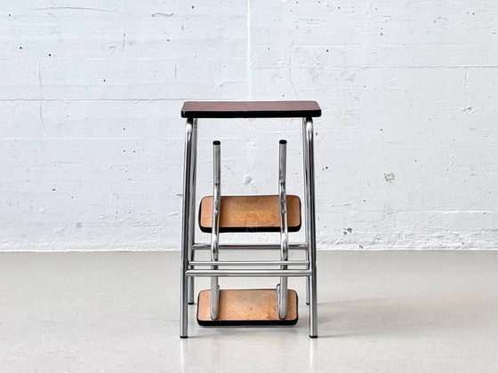 Image 1 of Tabouret vintage avec revêtement en similicuir marron et structure chromée