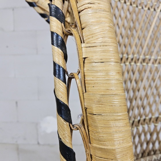 Image 1 of Vintage Rotan Peacock chair Emmanuelle / Pauwen stoel (H150cm) 