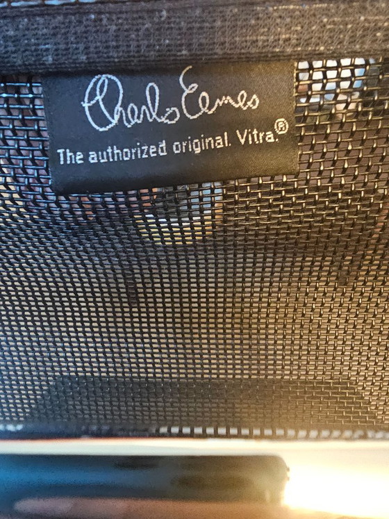 Vitra Eames Chair EA 103 Netweave – Swivel chairs, Chrome (photo 5 of 5)