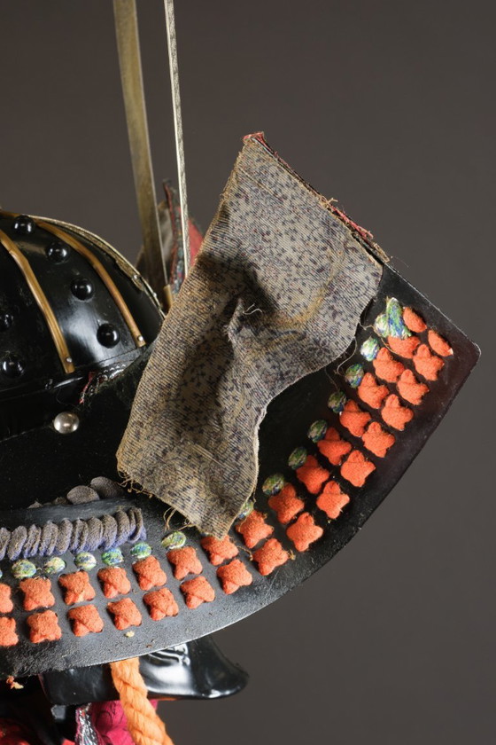 Image 1 of réplique d'armure japonaise en laque noire