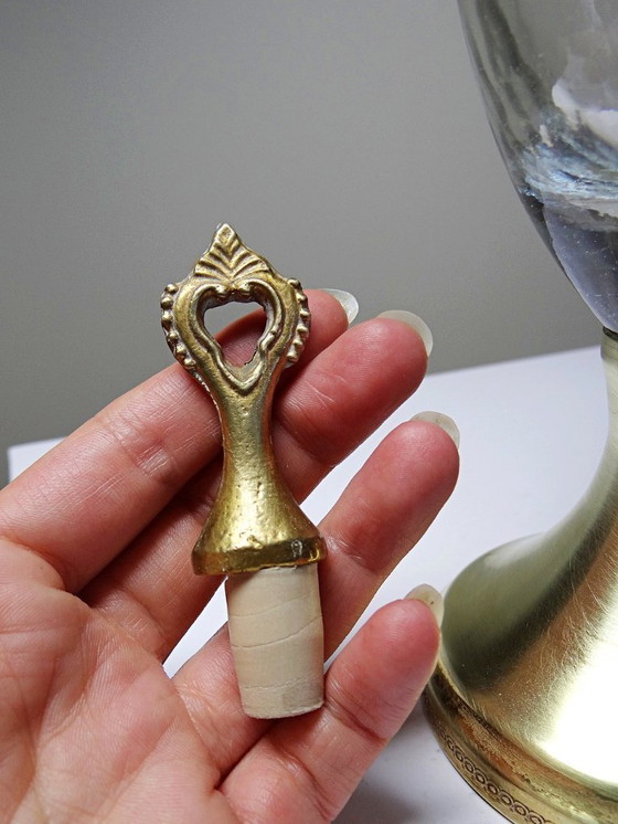 Image 1 of Vintage decoratieve schenkkan van gegoten glas en verguld messing, Italië circa 1980.