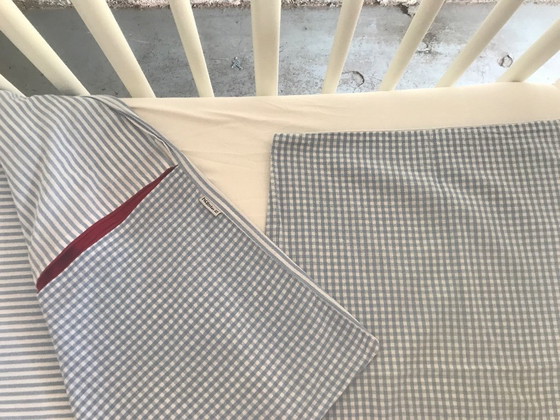 Image 1 of Cot convertible into junior bed, box spring, mattress, sheets, Hülsta Casalino model.