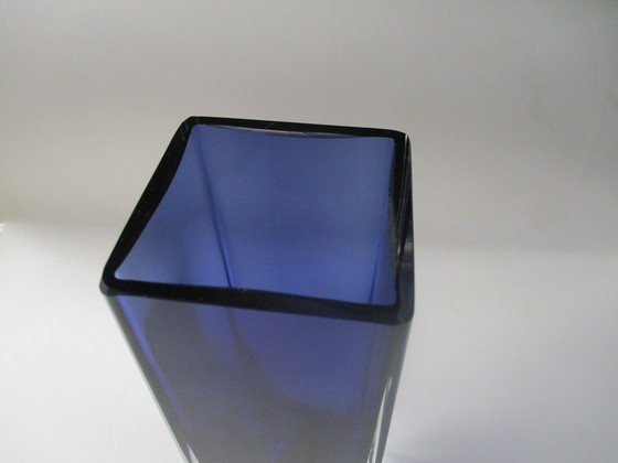 Image 1 of Vase à bloc carré de Murano, bleu et transparent, Italie