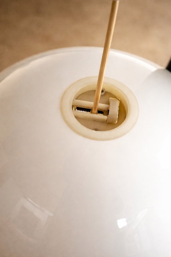 Image 1 of Außergewöhnliche „Schwarz-Weiß“-Pendelleuchte von Achille & Pier Giacomo Castiglioni für Flos – Makelloser Zustand – 1968