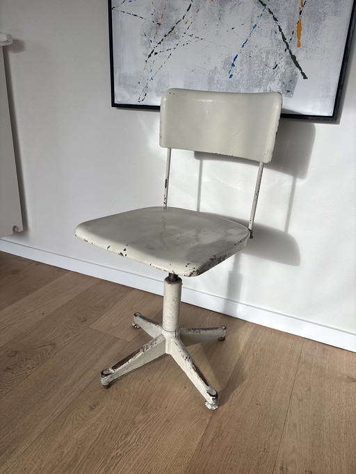 Tubax oude vintage industriële bureaustoel 