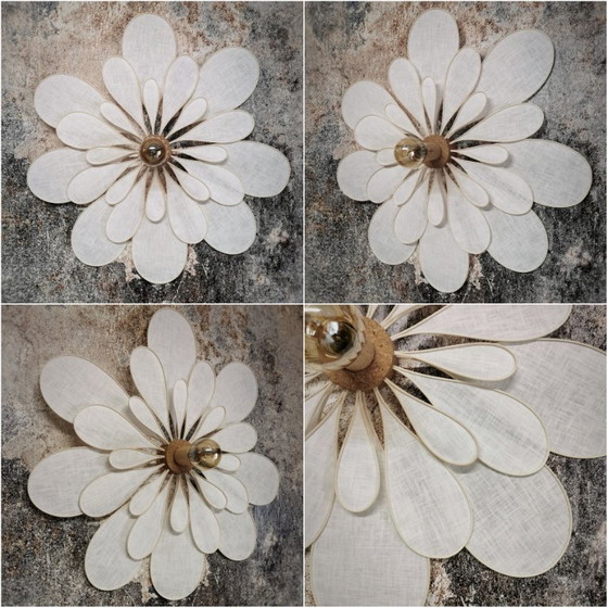 Image 1 of Flower wall lamp, Marguerite model, 24 petals in rattan and linen (choice of colors)