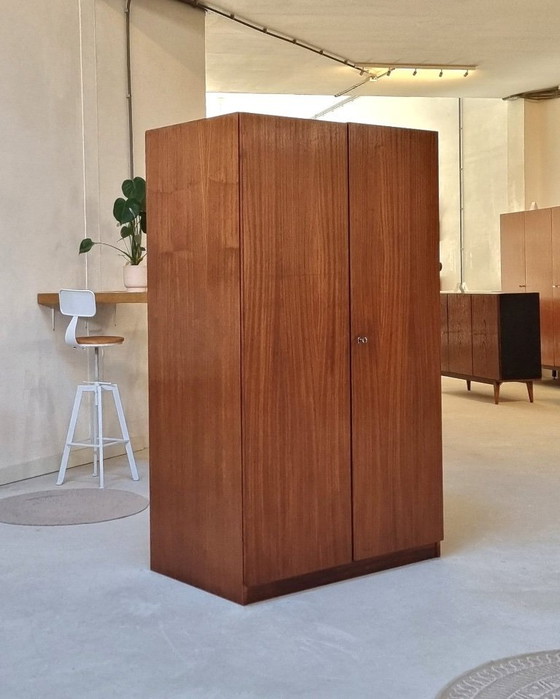 Image 1 of Mid Century kledingkast