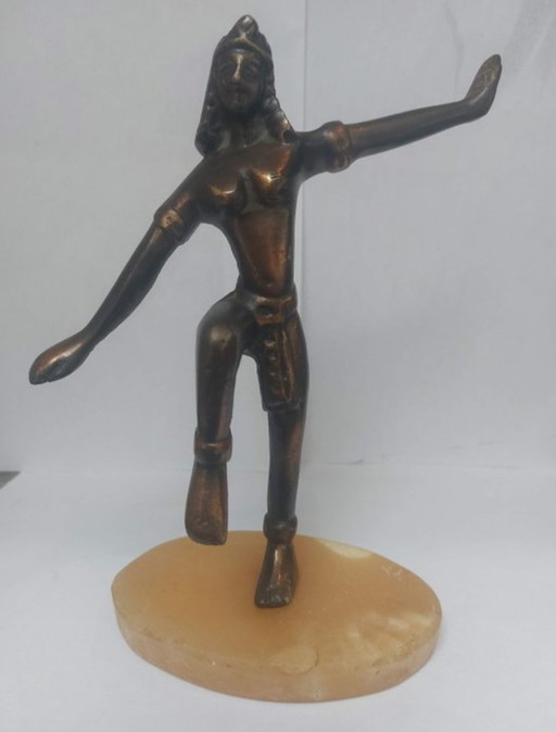 Figurilla de bronce