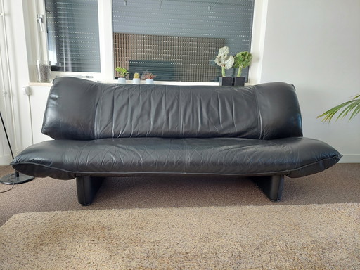 Leolux Tango, black leather 2 and 3 seater sofa