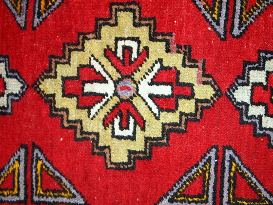 Image 1 of Handmade vintage Turkish Yastik rug 1.6' x 3.5' (48cm x 107cm) 1950s - 1C496