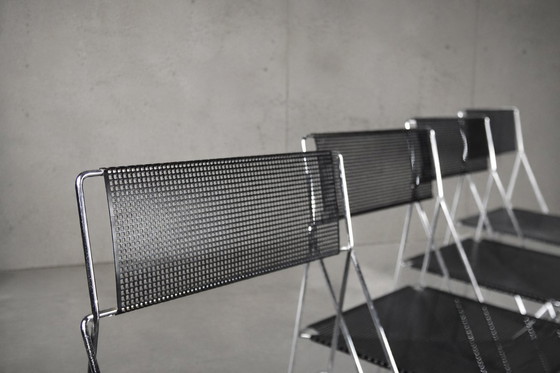 Image 1 of Vintage minimalistische metalen X-Line stoelen van Niels Jørgen Haugesen voor Hybodan, jaren 70, set van 4