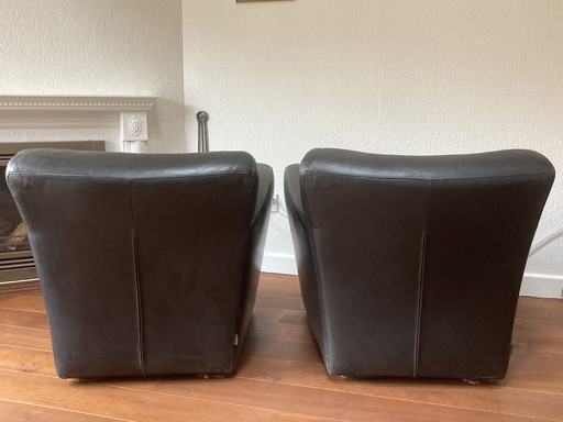 Te Koop: Twee Zwart Lederen Fauteuils, Merk Label Type Barzoi. 