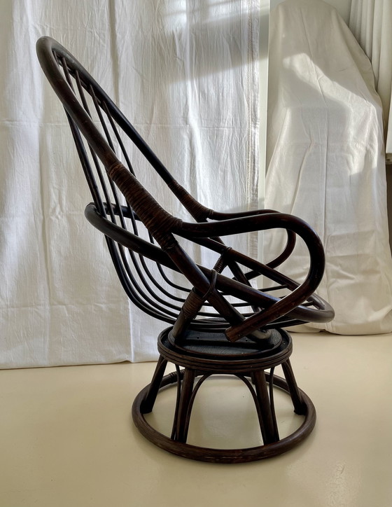 Image 1 of Vintage Rotan Egg Draaistoel Met Origineel Kussen - Perfecte Staat