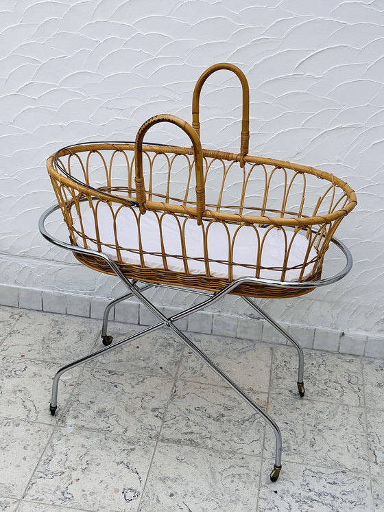 Image 1 of Rattan cradle