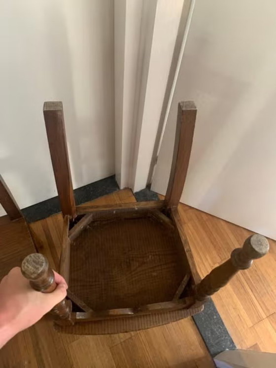 Image 1 of 5 Eiken Houten Stoeltjes Met Ronde Pootjes