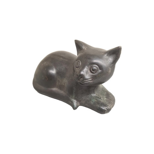 Chat couché en bronze ancien, début du 20e siècle