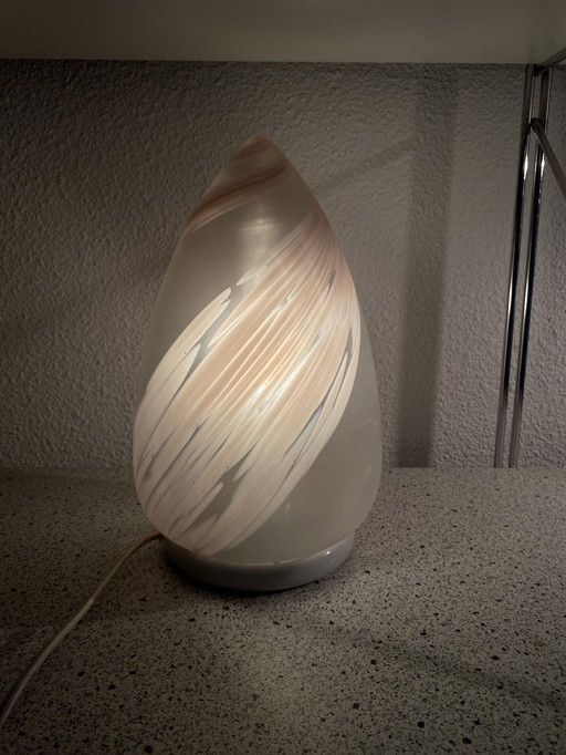 Geblazen glazen eierlamp